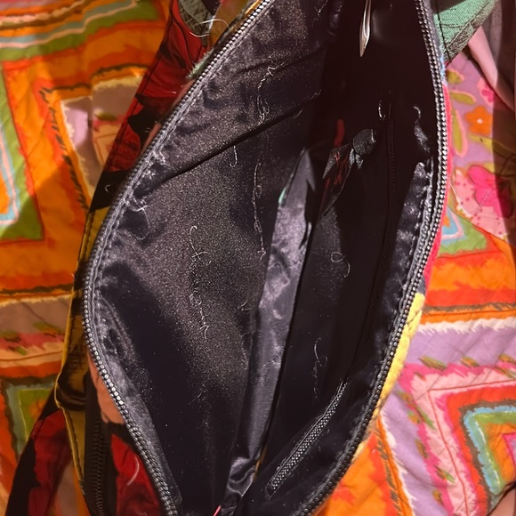 Vera bradley flower pattern purse - Picture 5 of 8